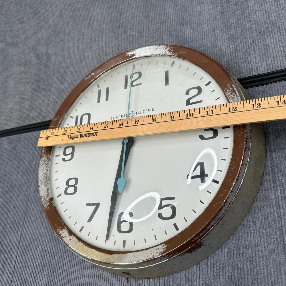 Vintage Electric Wall Clock Model 2012 Brown Industrial Metal Made in USA‎